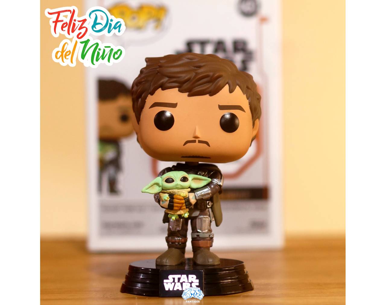 The Mandalorian with Grogu - Star Wars Pop! Vinyl