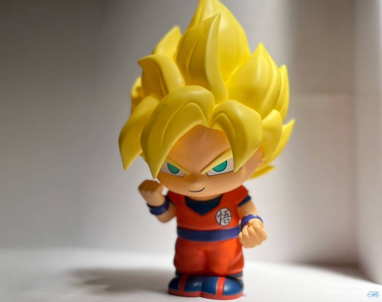 Goku Super Saiyan (Alcancía) - Dragon Ball Z Monogram