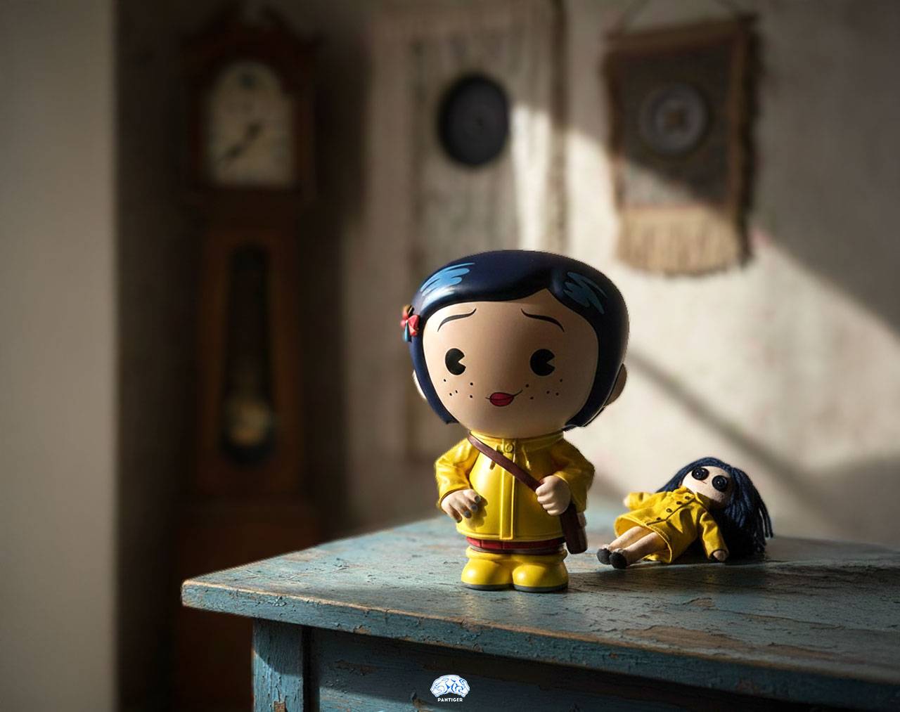 Coraline (Alcancía) - Coraline y la puerta Secreta Monogram