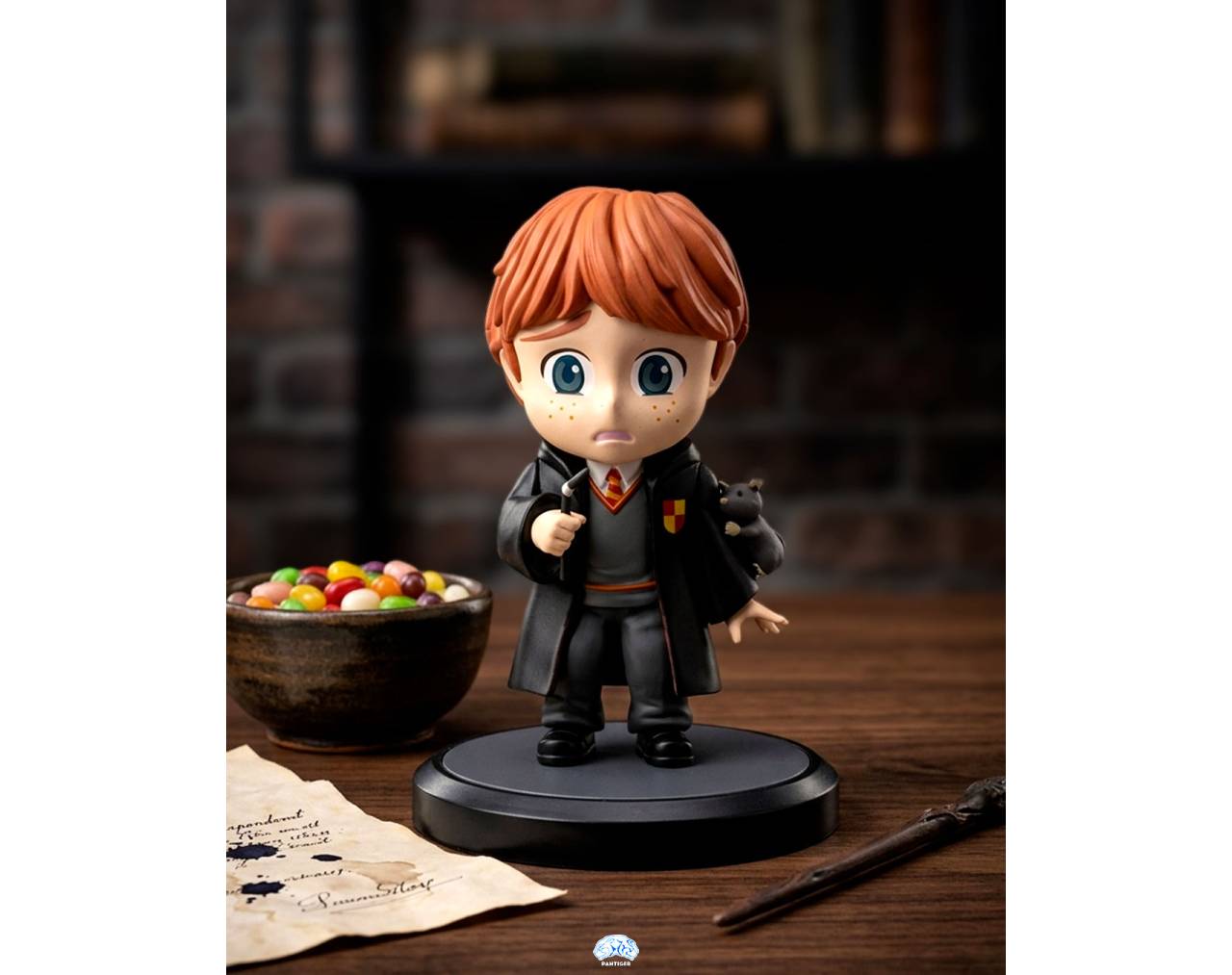 Ron Weasley (with Scabbers) - Harry Potter Beast Kingdom Classic Series